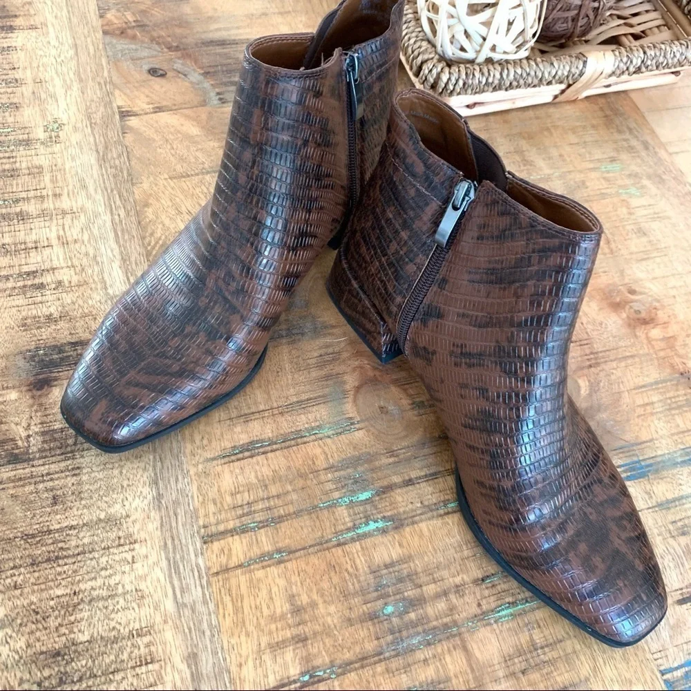 NWOT Franco Sarto Nico Booties Women's Brown Snake Print Faux Leather Size 8.5
